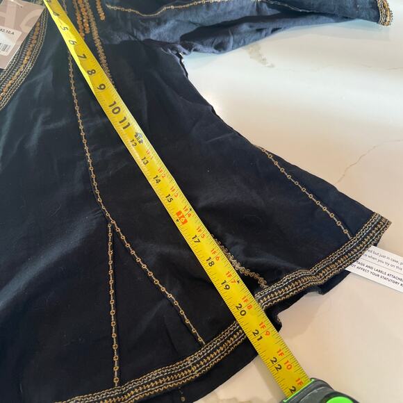 Wrap London Godet Cotton Sequin Bell Sleeve V Neck Blouse Sz 6 Black Gold - Picture 8 of 10